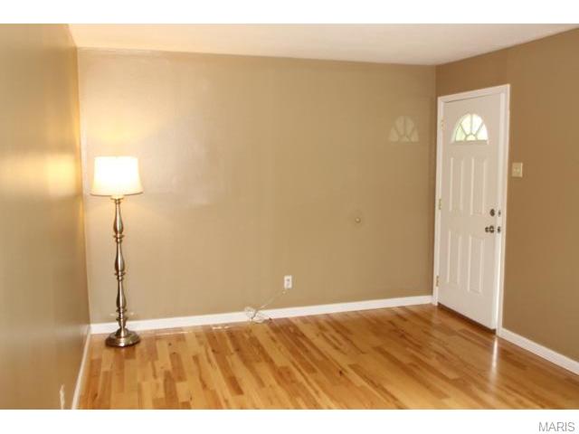 221 Ballwin Ave, Ballwin, MO 63021 photo 5