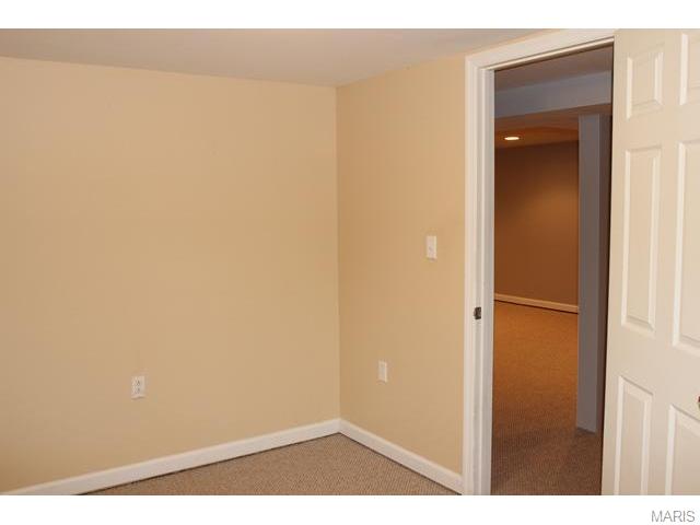 221 Ballwin Ave, Ballwin, MO 63021 photo 19