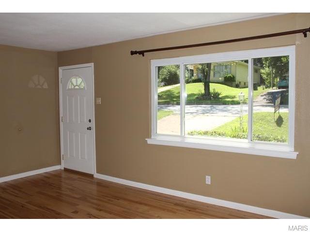 221 Ballwin Ave, Ballwin, MO 63021 photo 3
