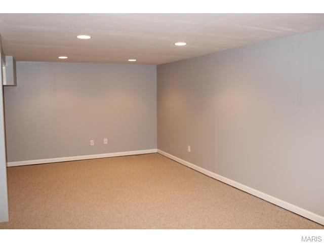 221 Ballwin Ave, Ballwin, MO 63021 photo 23