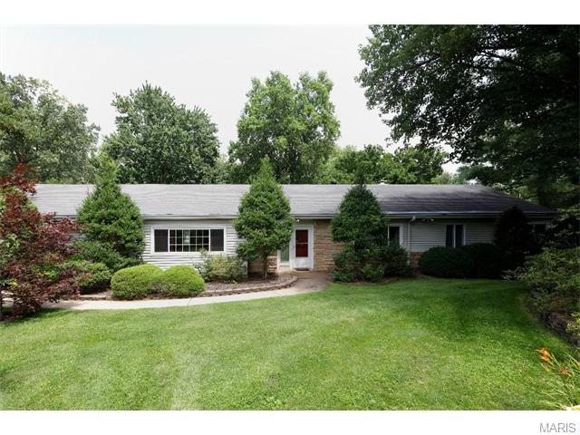 6 Terry Ln, Saint Louis, MO 63124 photo 1