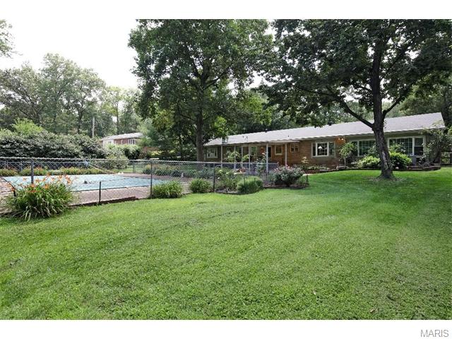 6 Terry Ln, Saint Louis, MO 63124 photo 7