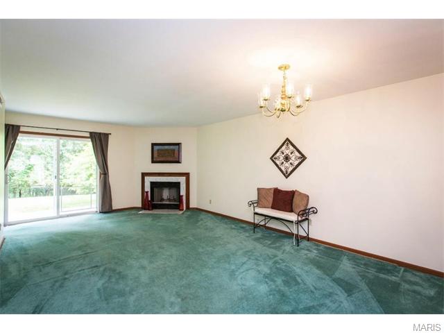 839 Woodside Trails Dr, Ballwin, MO 63021 photo 4