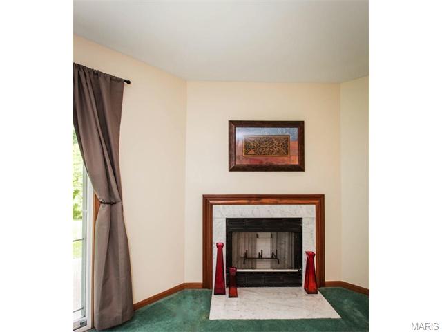 839 Woodside Trails Dr, Ballwin, MO 63021 photo 5