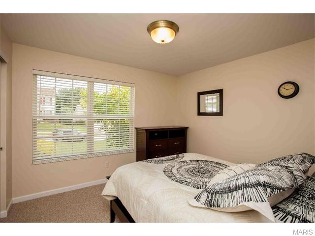 3306 Post View Dr, O'fallon, MO 63368 photo 11