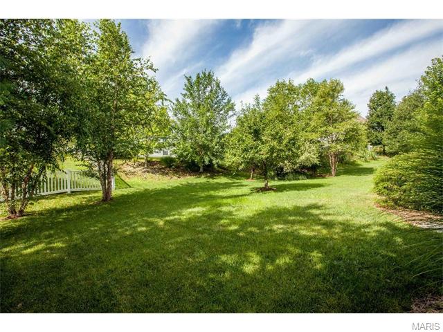 3306 Post View Dr, O'fallon, MO 63368 photo 2