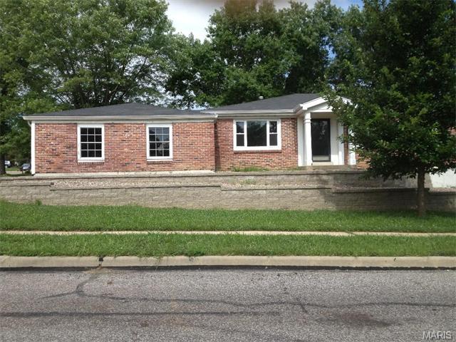 429 Tulsa Ave, Ballwin, MO 63021 photo 1