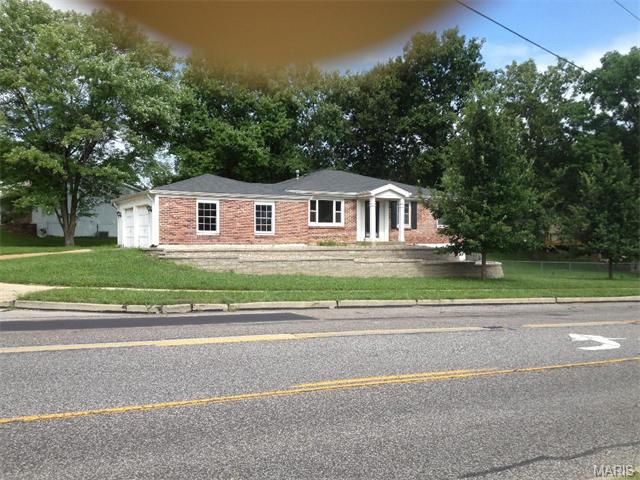 429 Tulsa Ave, Ballwin, MO 63021 photo 2