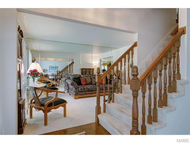 838 Surrey Meadows Ct, Ellisville, MO 63021 photo 4