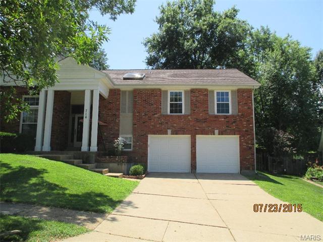 714 Oak Hall Ln, Ballwin, MO 63021 photo 1