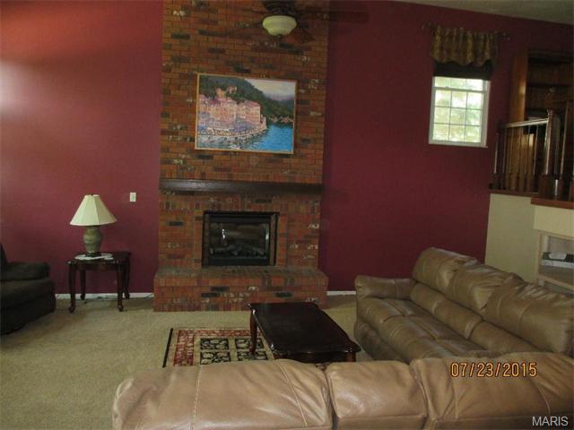 714 Oak Hall Ln, Ballwin, MO 63021 photo 5