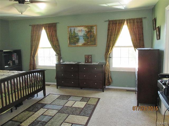 714 Oak Hall Ln, Ballwin, MO 63021 photo 12