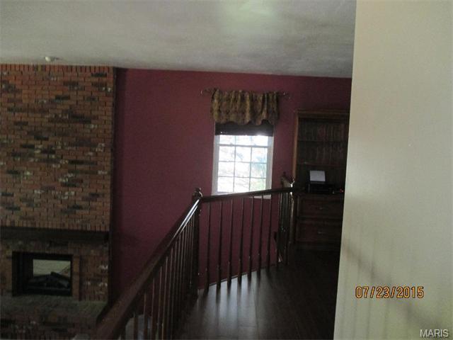 714 Oak Hall Ln, Ballwin, MO 63021 photo 8
