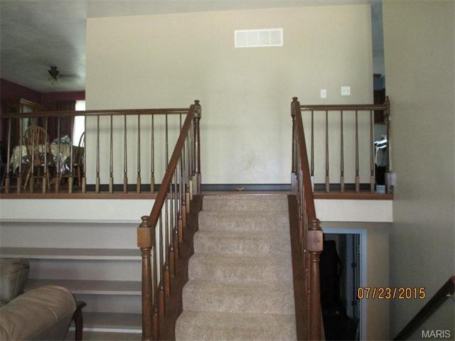 714 Oak Hall Ln, Ballwin, MO 63021 photo 10
