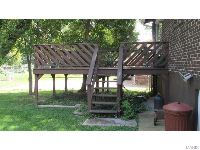 933 Barbara Ann Ln, Ellisville, MO 63021 photo 3