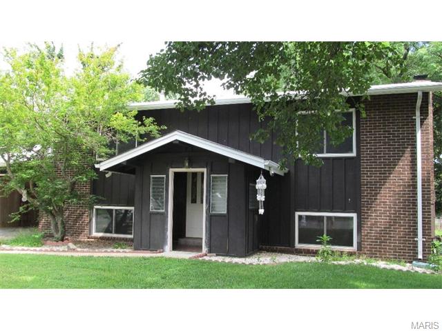 933 Barbara Ann Ln, Ellisville, MO 63021 photo 1