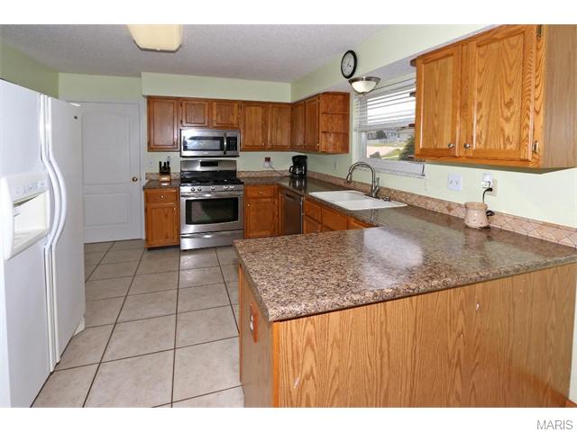 2943 Middlesburg Dr, O'fallon, MO 63368 photo 8