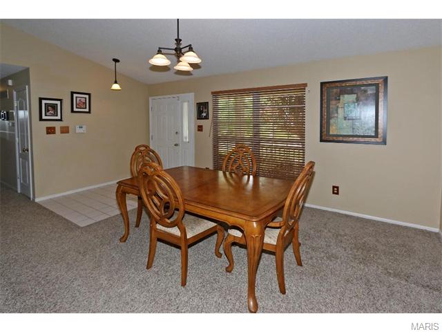 2943 Middlesburg Dr, O'fallon, MO 63368 photo 6