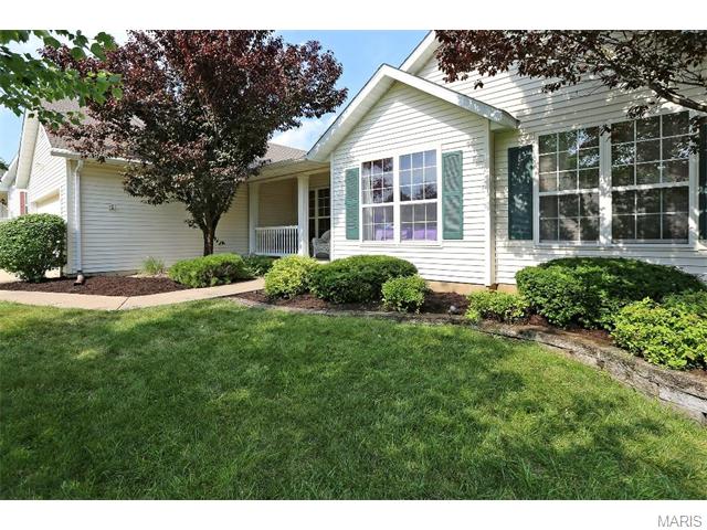 2943 Middlesburg Dr, O'fallon, MO 63368 photo 2