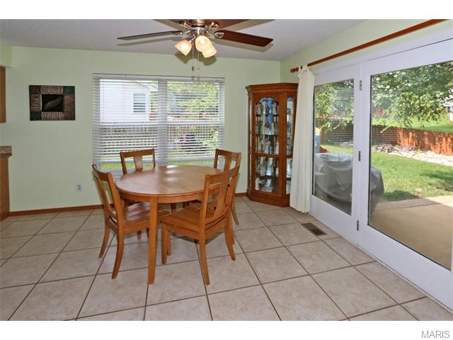2943 Middlesburg Dr, O'fallon, MO 63368 photo 12