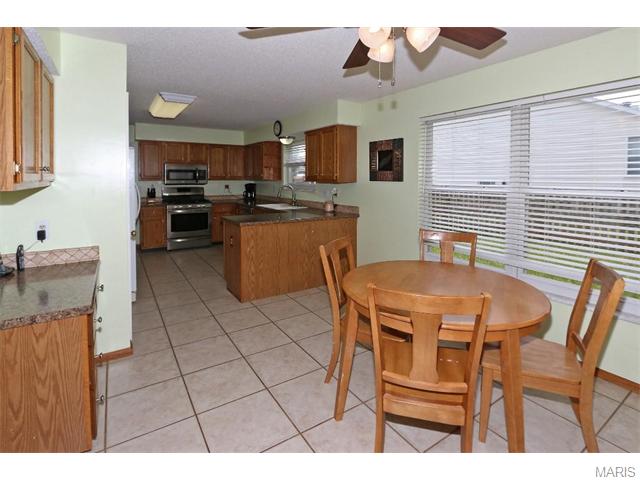 2943 Middlesburg Dr, O'fallon, MO 63368 photo 13