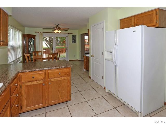 2943 Middlesburg Dr, O'fallon, MO 63368 photo 9