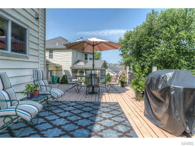 757 Strafford Ridge Dr, Ballwin, MO 63021 photo 37