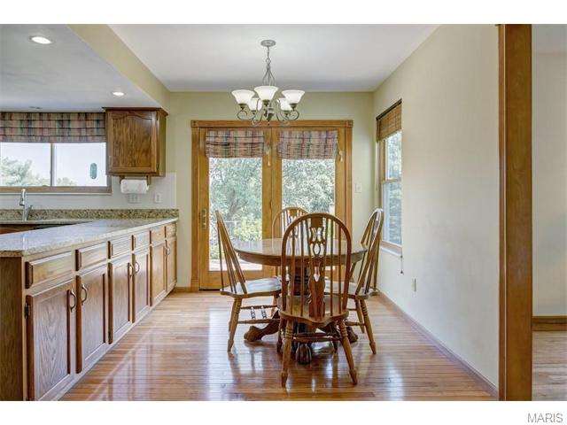 757 Strafford Ridge Dr, Ballwin, MO 63021 photo 12