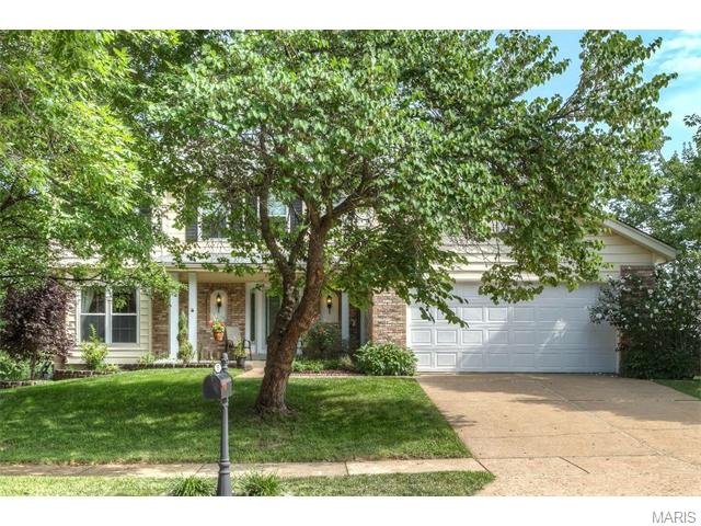 757 Strafford Ridge Dr, Ballwin, MO 63021 photo 2