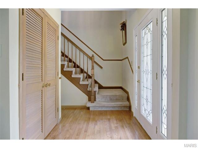 757 Strafford Ridge Dr, Ballwin, MO 63021 photo 4