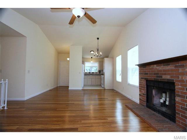 1101 Whitegate Ct, O'fallon, MO 63366 photo 3