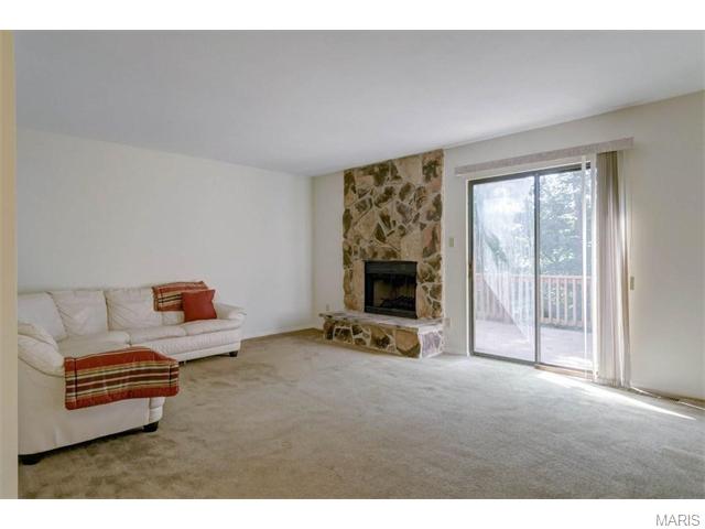 712 Windy Rdg, Ballwin, MO 63021 photo 4