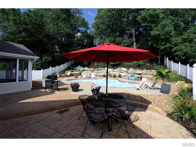 472 Redwood Forest Dr, Ballwin, MO 63021 photo 18