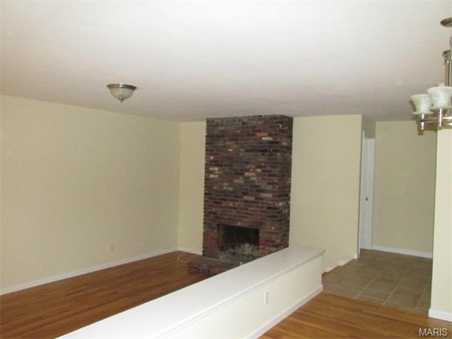 2 Chevington Ct, Ballwin, MO 63011 photo 10