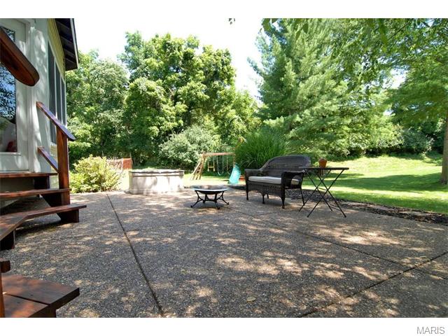 718 Kerley Ct, Ballwin, MO 63011 photo 5