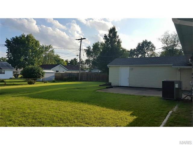 404 Saint John Dr, O'fallon, MO 63366 photo 27