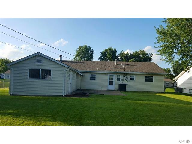 404 Saint John Dr, O'fallon, MO 63366 photo 24