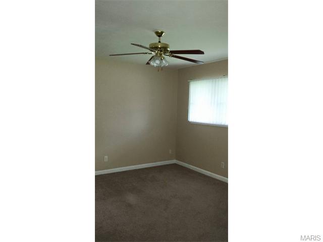 404 Saint John Dr, O'fallon, MO 63366 photo 12
