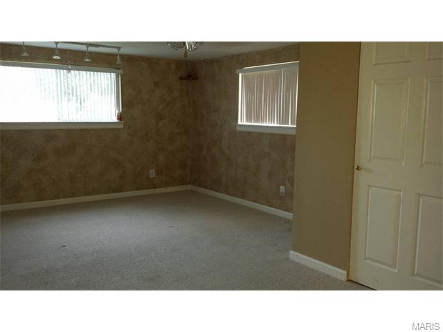 404 Saint John Dr, O'fallon, MO 63366 photo 21
