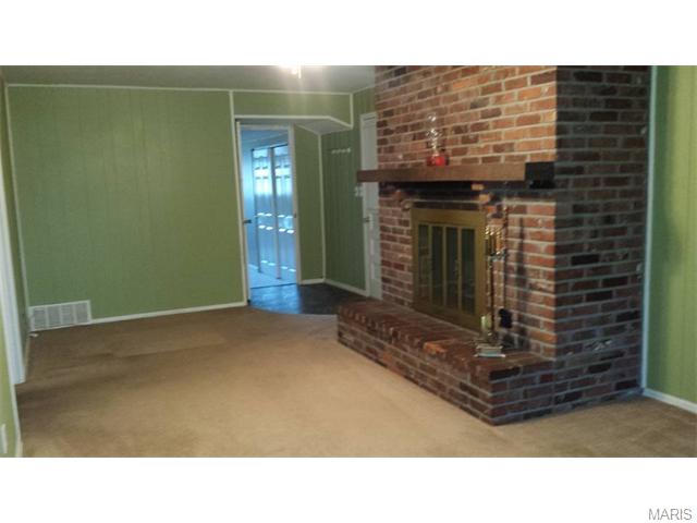 404 Saint John Dr, O'fallon, MO 63366 photo 18