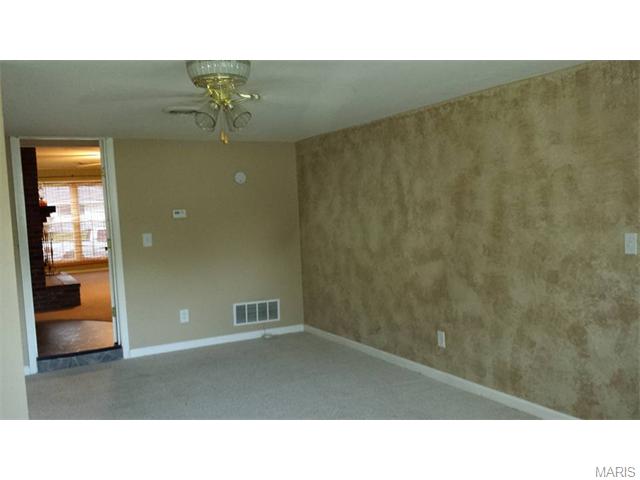 404 Saint John Dr, O'fallon, MO 63366 photo 23