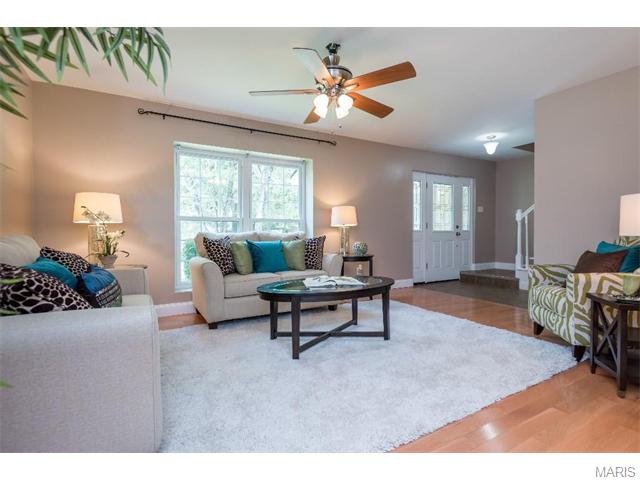 902 Parkfield Ter, Ballwin, MO 63021 photo 7