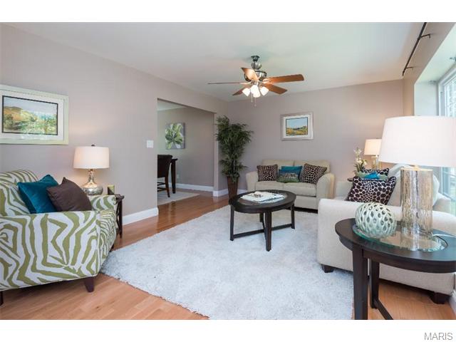 902 Parkfield Ter, Ballwin, MO 63021 photo 5