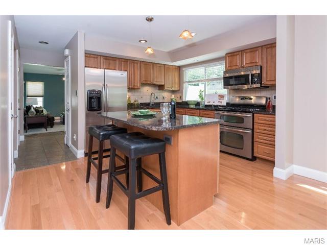 902 Parkfield Ter, Ballwin, MO 63021 photo 11