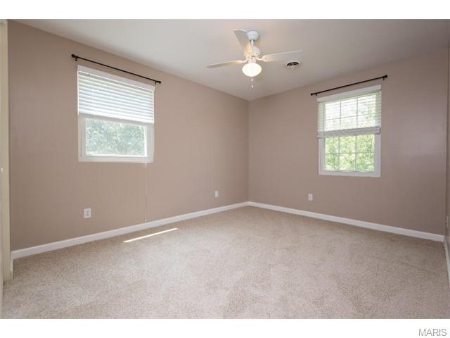 902 Parkfield Ter, Ballwin, MO 63021 photo 27
