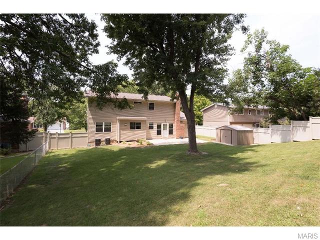 902 Parkfield Ter, Ballwin, MO 63021 photo 34