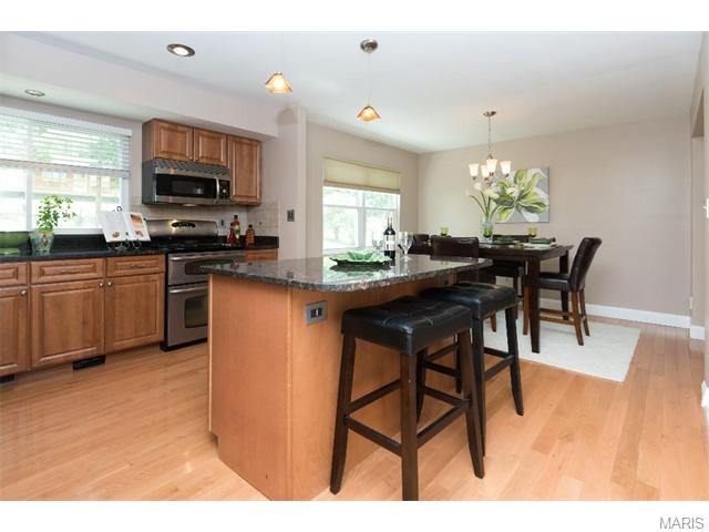 902 Parkfield Ter, Ballwin, MO 63021 photo 15