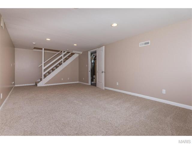 902 Parkfield Ter, Ballwin, MO 63021 photo 30