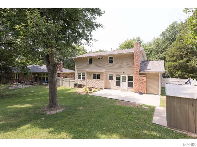 902 Parkfield Ter, Ballwin, MO 63021 photo 33