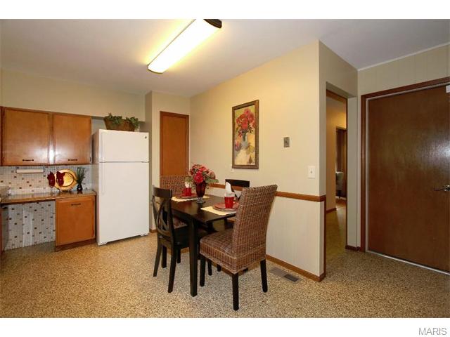 258 Hilltop Rd, Ellisville, MO 63011 photo 9